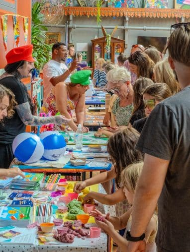 Information stalls