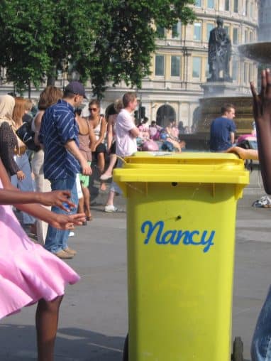 Wheelie Bin Nancy Trafalgar Square – Silly Intern Two girls screaming at yellow wheelie bin