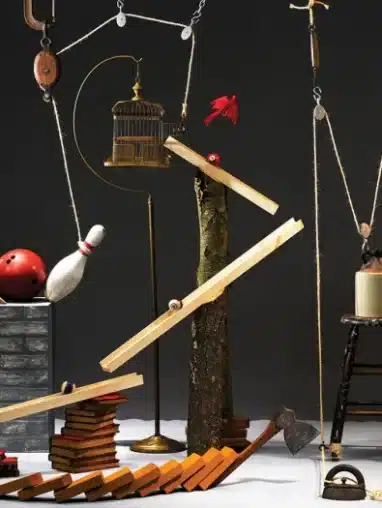 rubegoldberg Chain reaction machine